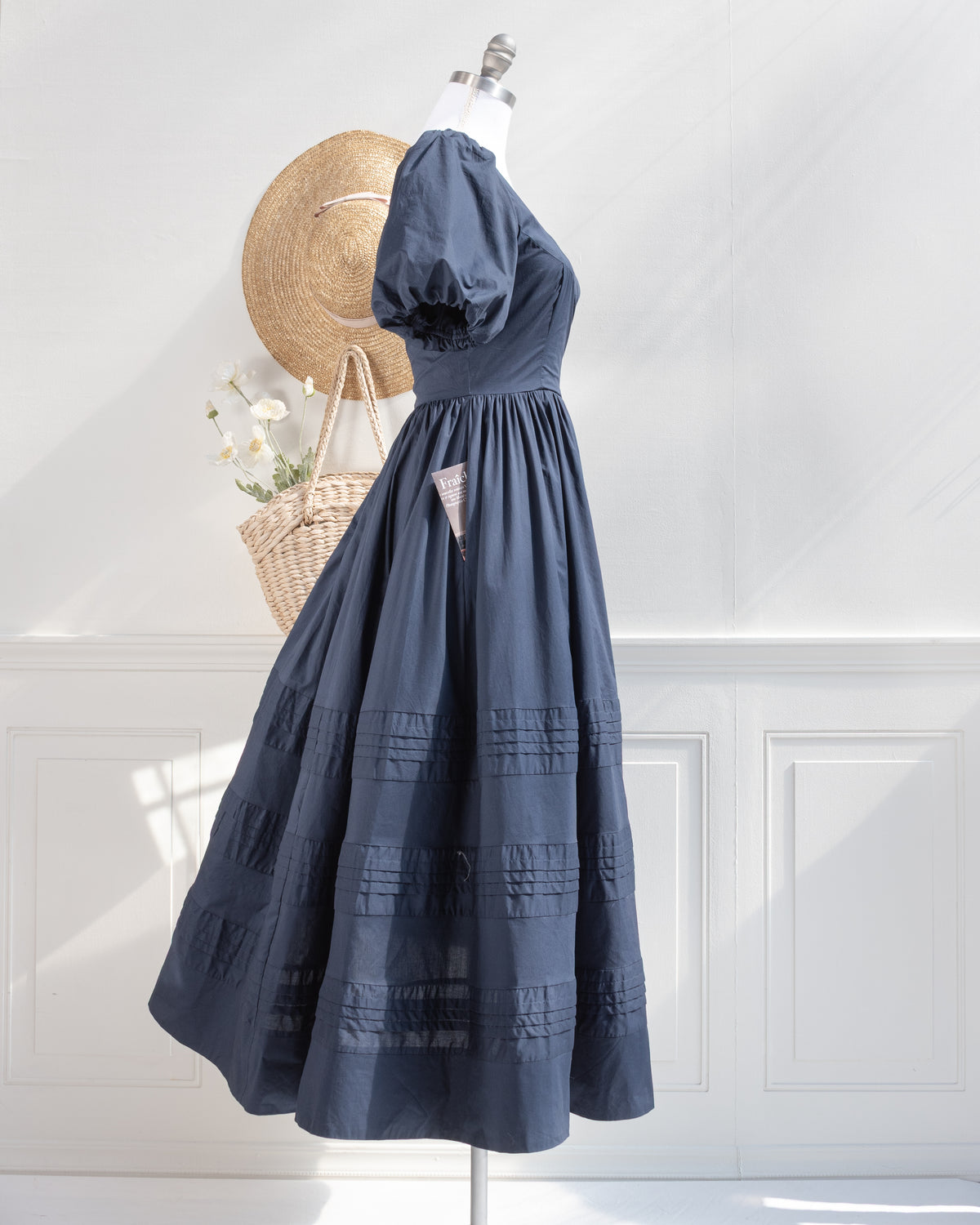 Feminine romantic blue dress with puff sleeves. Amantine dresses.