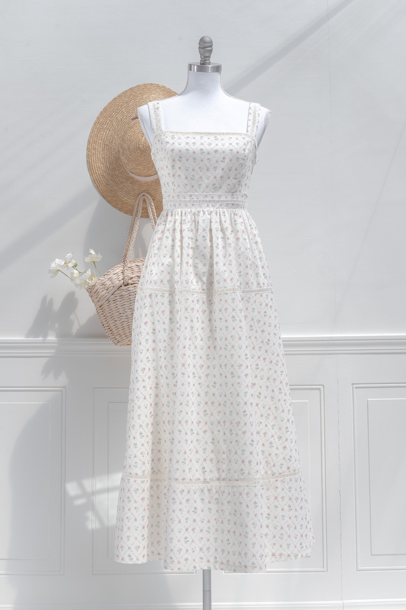 sachin and babi light blue dress Elegant French Style V-neck Dress Spring New Sleeveless High Waist Print A-  Line Skirt Ladies Fashion Halter main image 0