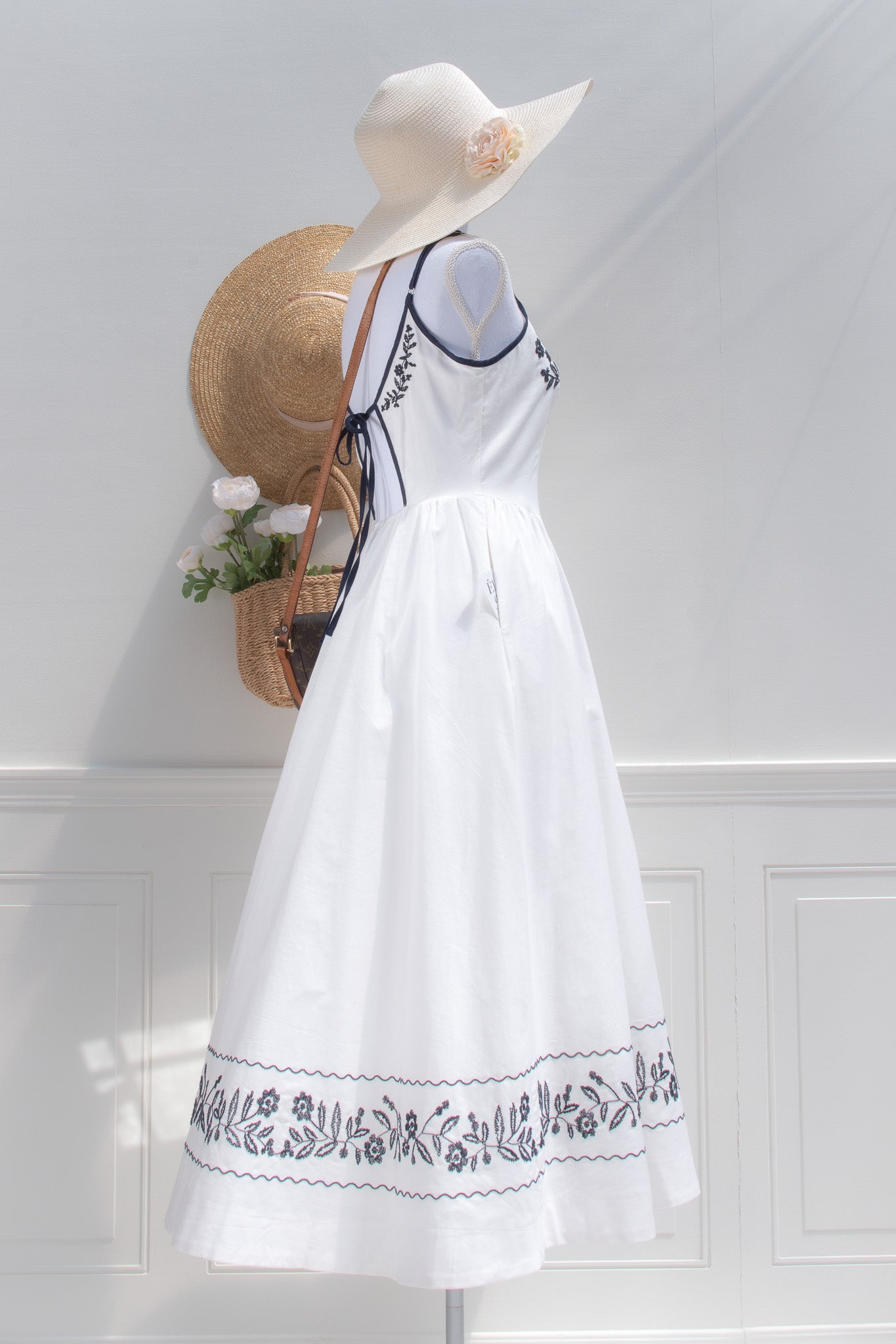 white linen dress with blue embroidery Womens Next White/Blue Embroidered Mini Shift Dress With Linen US 18