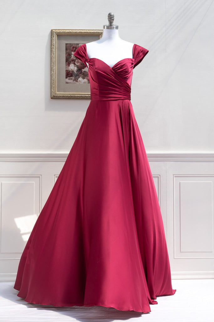 pretty prom dresses under 150. a long burgundy formal dress perfect for prom. 